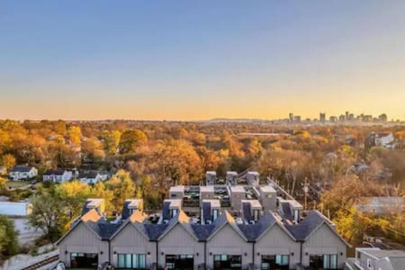 Spacious Home With Large Patio Rooftop Deck And Garage Nashville Exterior foto